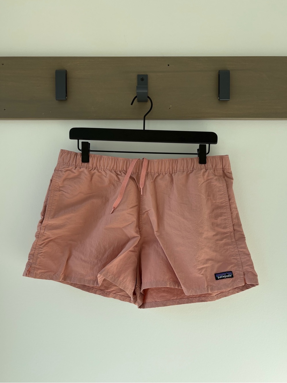 Patagonia Baggies 2.5” Shorts Women’s Large Peach Outdoor Hiking Running